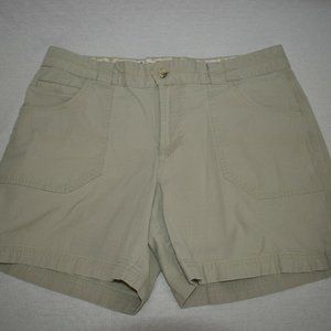 Columbia Womens Size 12 Chino Khaki Shorts